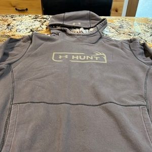 Men’s under Armour hoodie extra large treadbone